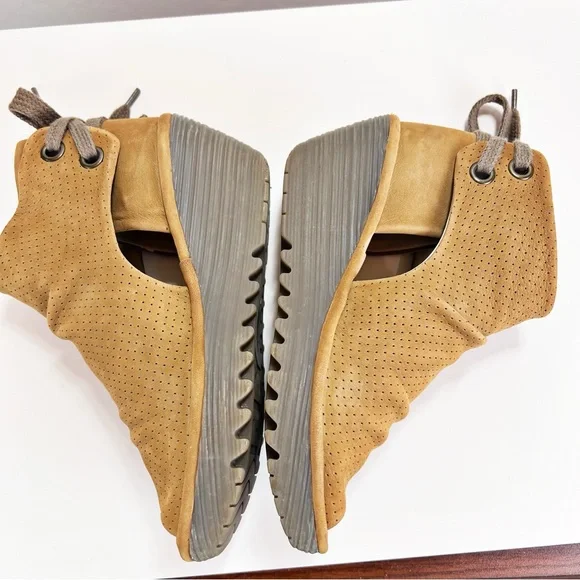 FLY London Yema Taupe Peep Toe Wedge Sandals Size 39/8-8.5 Chunky Cleat Boho - Picture 7 of 12